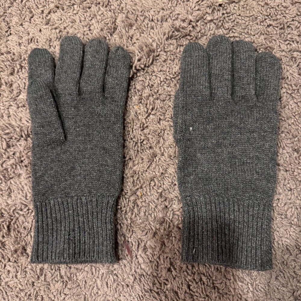 100% Cashmere gloves and scarf